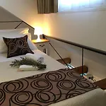 House In Centre - 3 Bedrooms And 3 Bathrooms Split