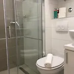 House In Centre - 3 Bedrooms And 3 Bathrooms *