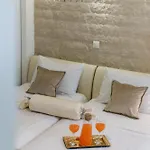 House In Centre - 3 Bedrooms And 3 Bathrooms