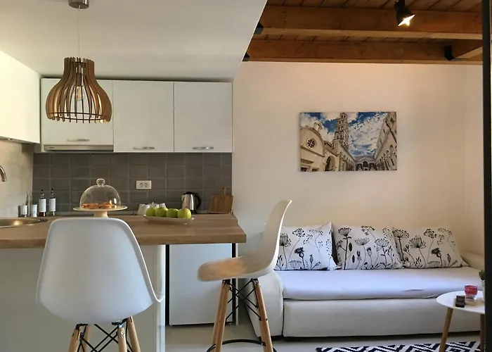 House In City Centre - 3 Bedrooms And 3 Bathrooms Holiday home