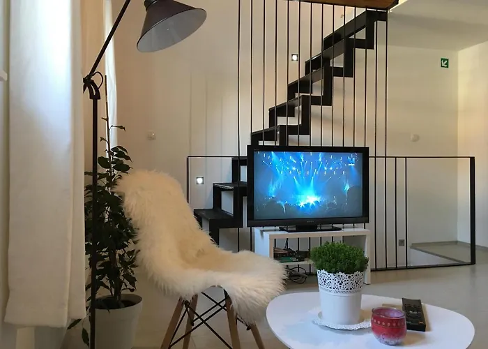 House In City Centre - 3 Bedrooms And 3 Bathrooms * Split