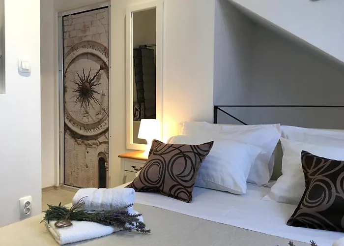 House In City Centre - 3 Bedrooms And 3 Bathrooms * Split