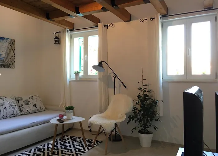 House In City Centre - 3 Bedrooms And 3 Bathrooms Holiday home