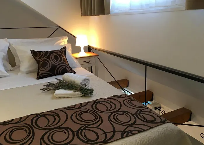 House In City Centre - 3 Bedrooms And 3 Bathrooms Split