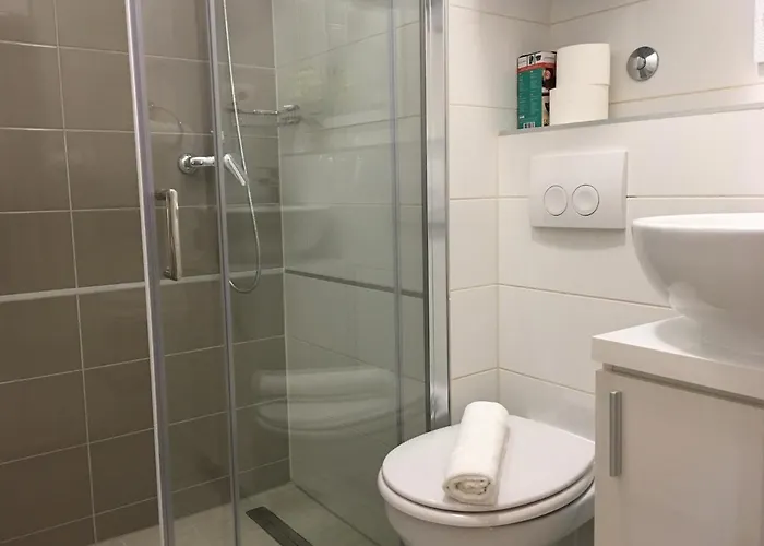 House In City Centre - 3 Bedrooms And 3 Bathrooms *