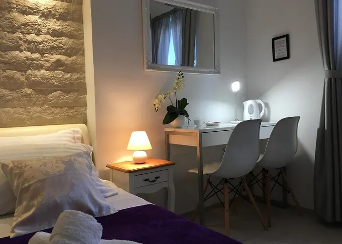 Ferienhaus House In City Centre - 3 Bedrooms And 3 Bathrooms