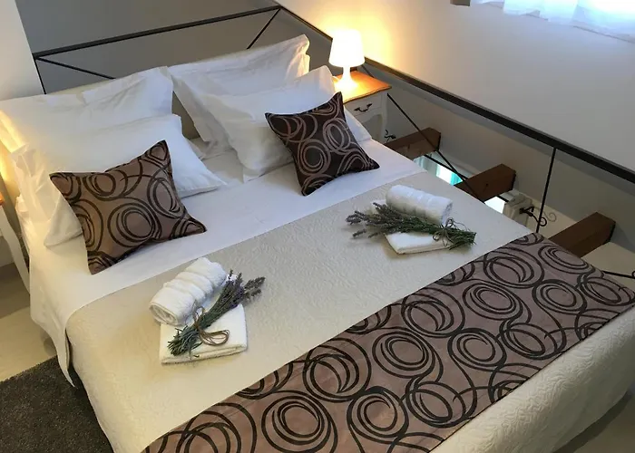 House In City Centre - 3 Bedrooms And 3 Bathrooms *