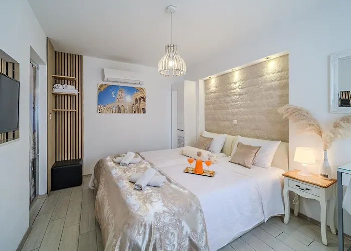 House In City Centre - 3 Bedrooms And 3 Bathrooms